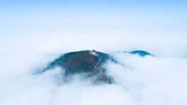 对于西山，我不是归人，是个过客