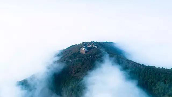 对于西山，我不是归人，是个过客