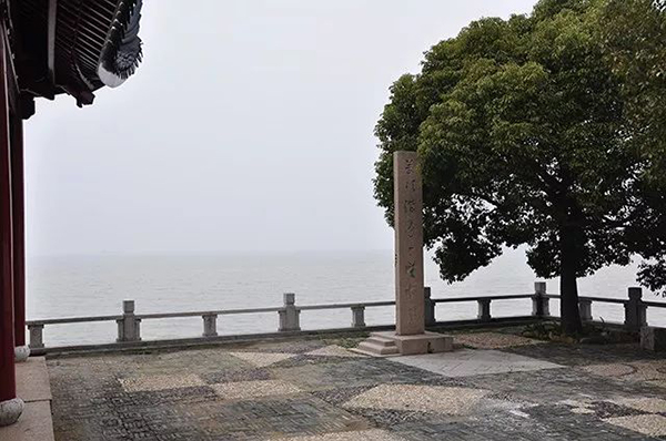对于西山，我不是归人，是个过客