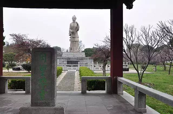 对于西山，我不是归人，是个过客