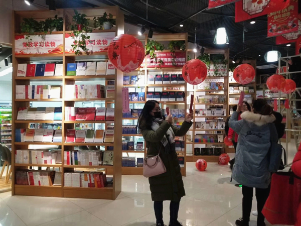 吴中高新区举办猜灯谜闹“园”宵活动