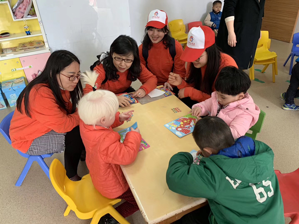 帮老扶幼行关爱·花开阳山踏春风——吴中文化体育和旅游局开展庆三八妇女活动