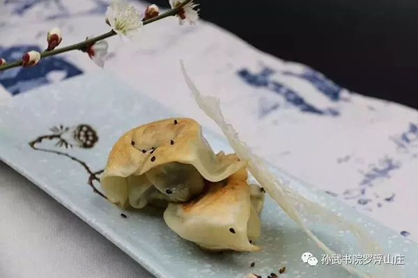 春风十里不如吃起，记那些引诱你味蕾的穹窿美食！