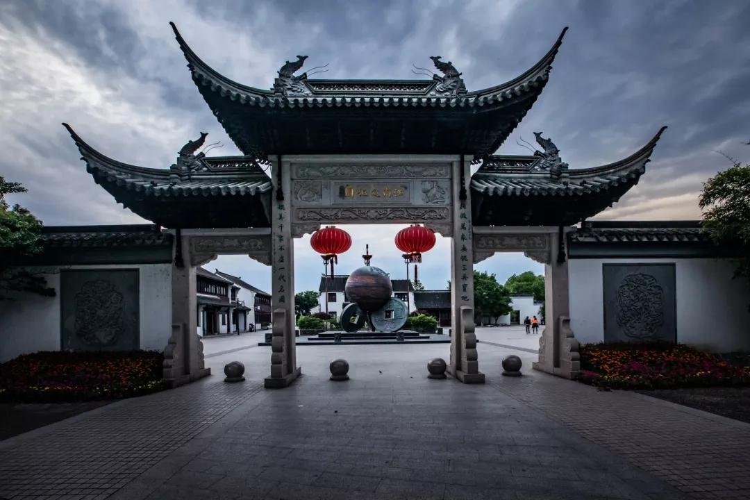 甪直开启“夜游模式”，打卡不一样的古镇夜色！