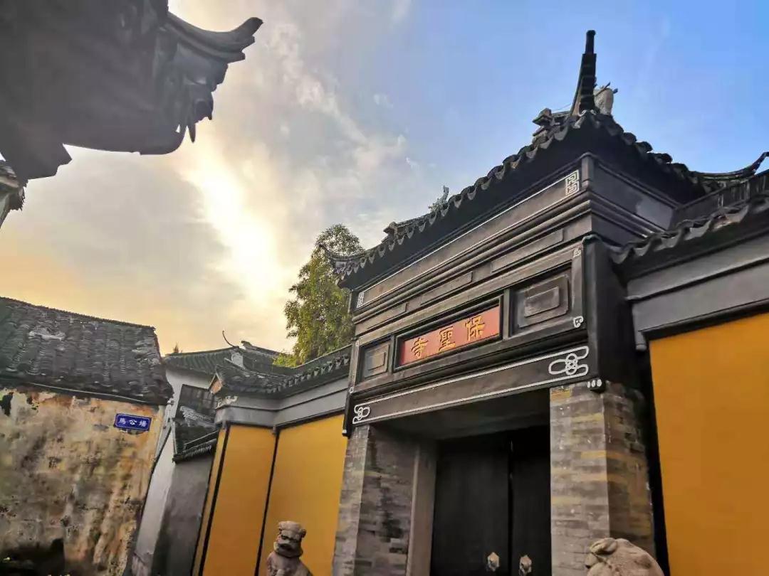 甪直开启“夜游模式”，打卡不一样的古镇夜色！
