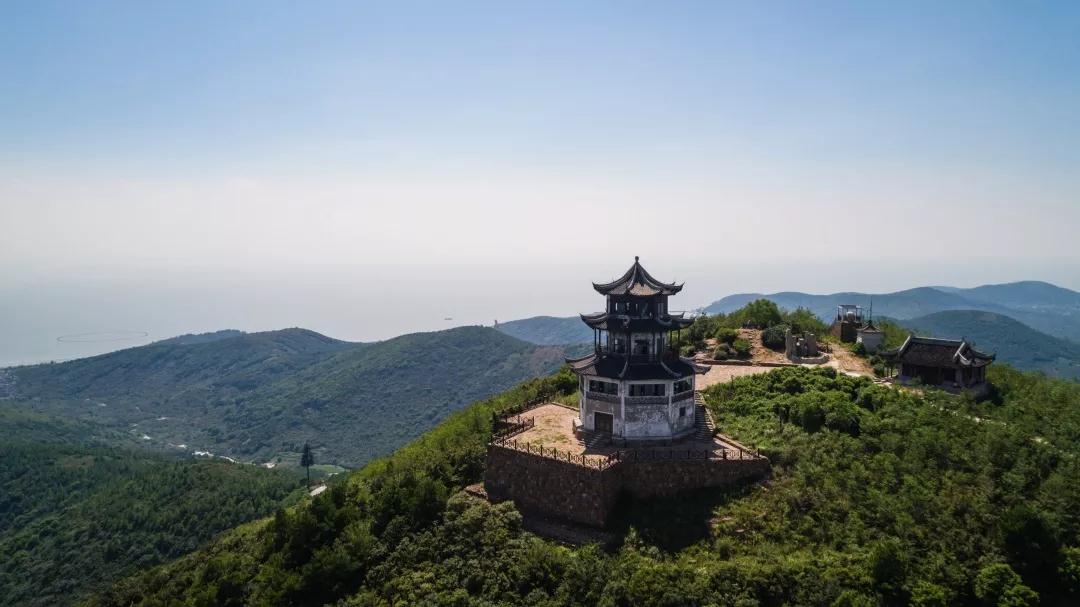 太湖畔，缥缈峰下，这座意境悠长的宅园正候你入门