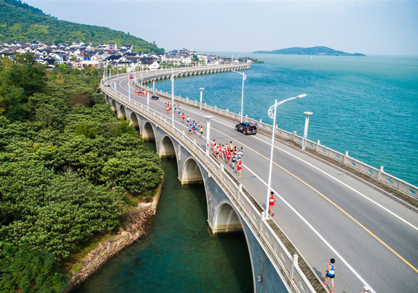 2019苏州吴中环太湖国际竞走多日赛暨太湖蓝半程马拉松新闻发布会成功举办