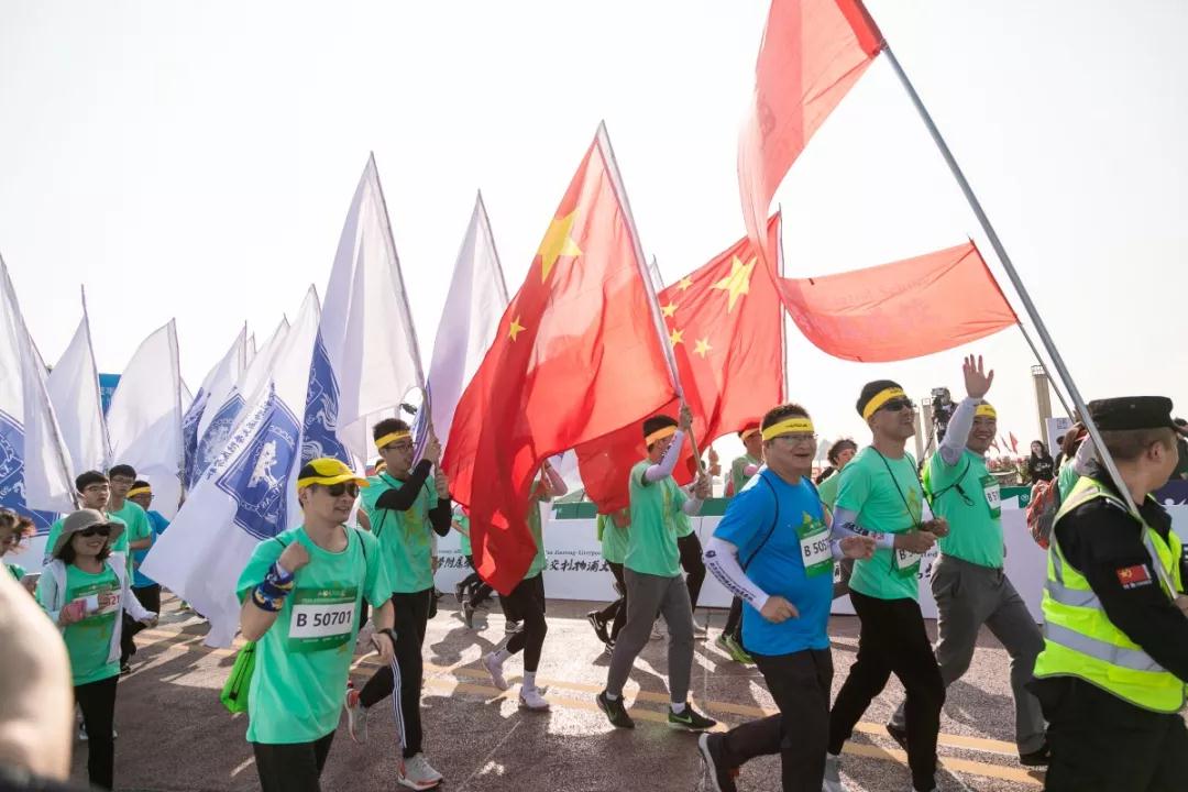 速度与热情，一场盛会燃烧出“太湖蓝”的别样色彩