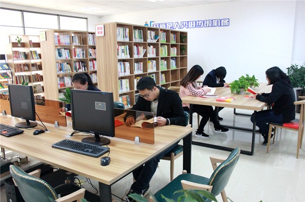 聚焦热点难点，办好惠民助企实事——区文体旅局以办好实事助推主题教育深入开展