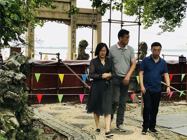 周黎敏副区长一行检查东山文保单位防汛工作