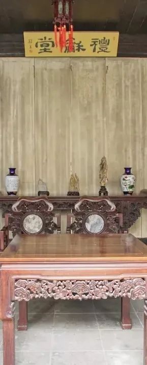 月照西山，与君共话