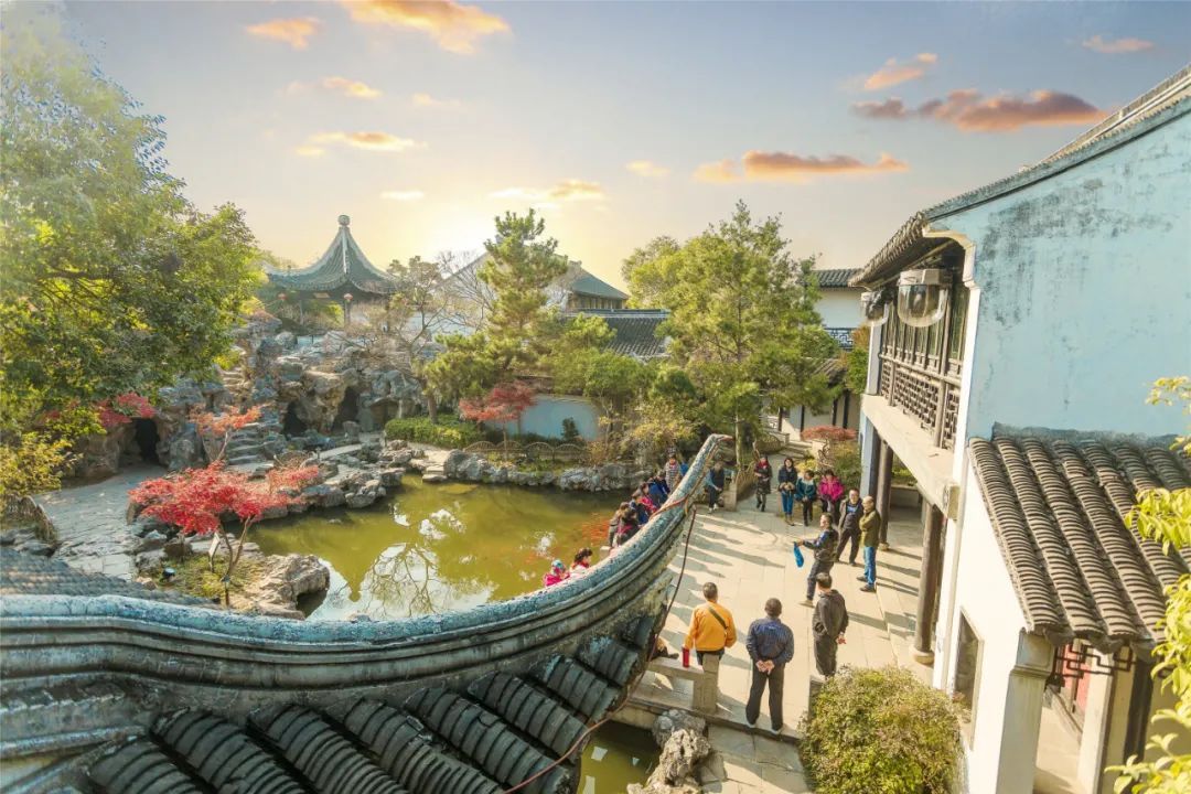 一年好景君须记，最是橙黄橘绿时