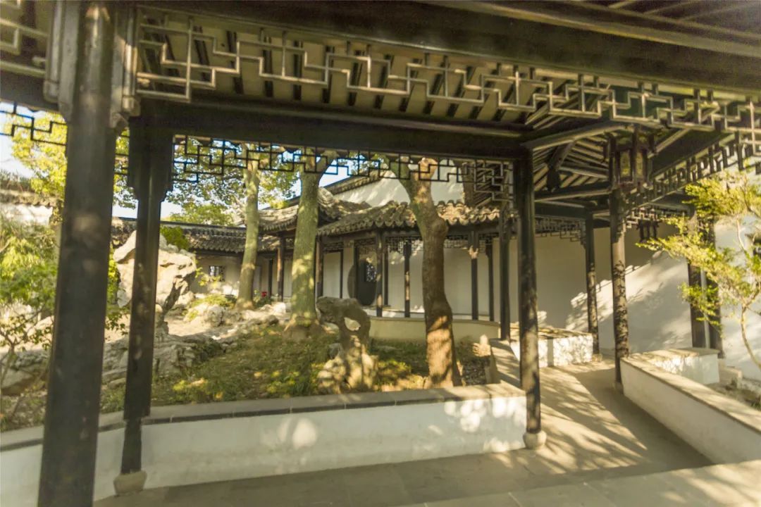 一年好景君须记，最是橙黄橘绿时