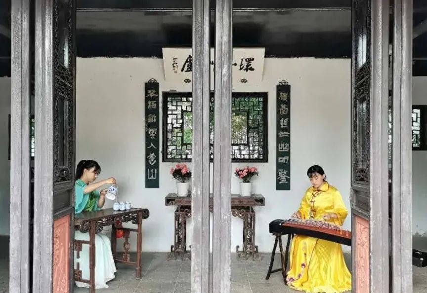 一年好景君须记，最是橙黄橘绿时