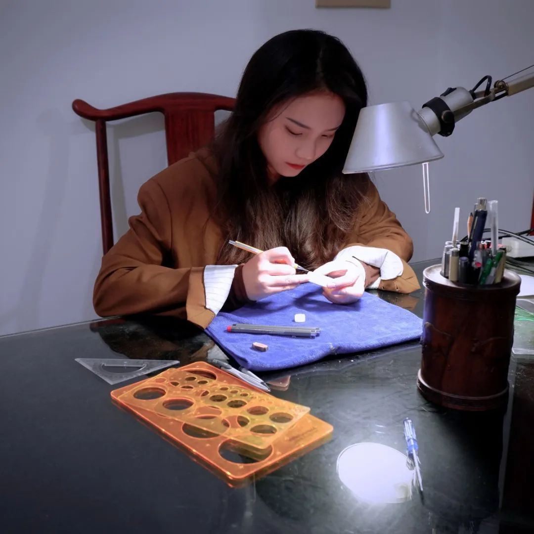匠心吴中丨一雕一琢间，藏着这位00后小娘鱼的精致与情怀！