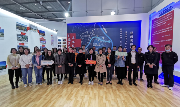 木渎文旅集团组织党员参观吴中建区二十周年展