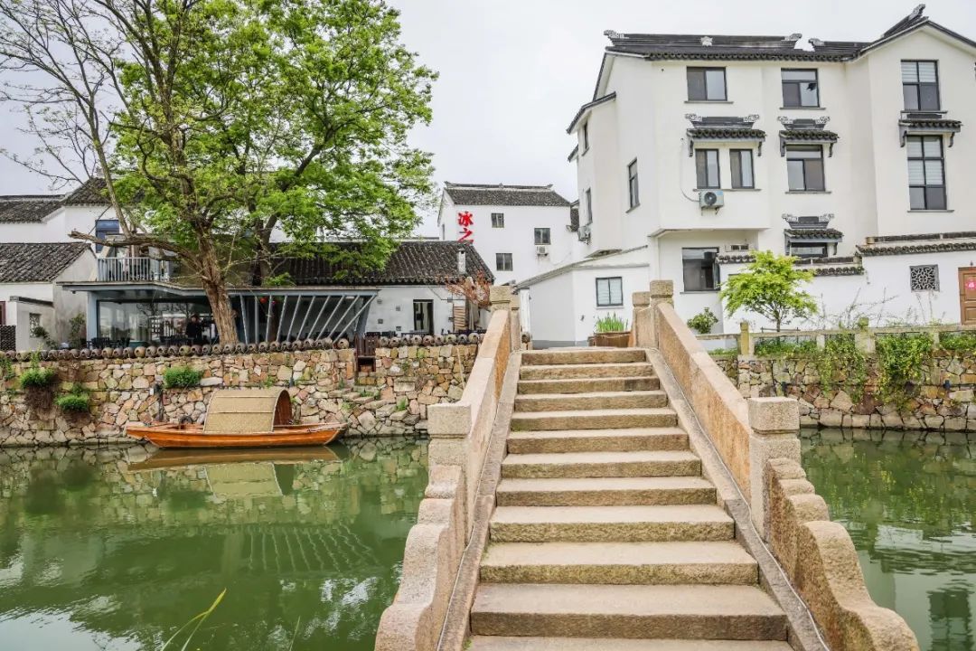 快来点击生成你的旅游目的地！