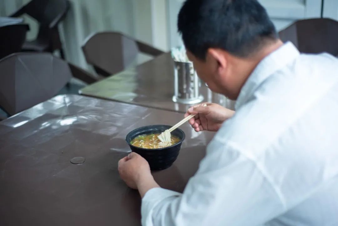 出面只需1分钟!苏州首家无人面馆就在…