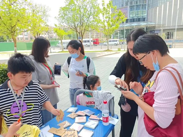 【我为群众办实事】吴中区图书馆举办“6·16全国安全生产宣传咨询日”广场宣传活动