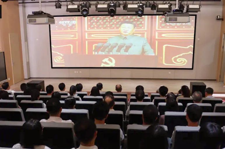 今天，共庆百年华诞！