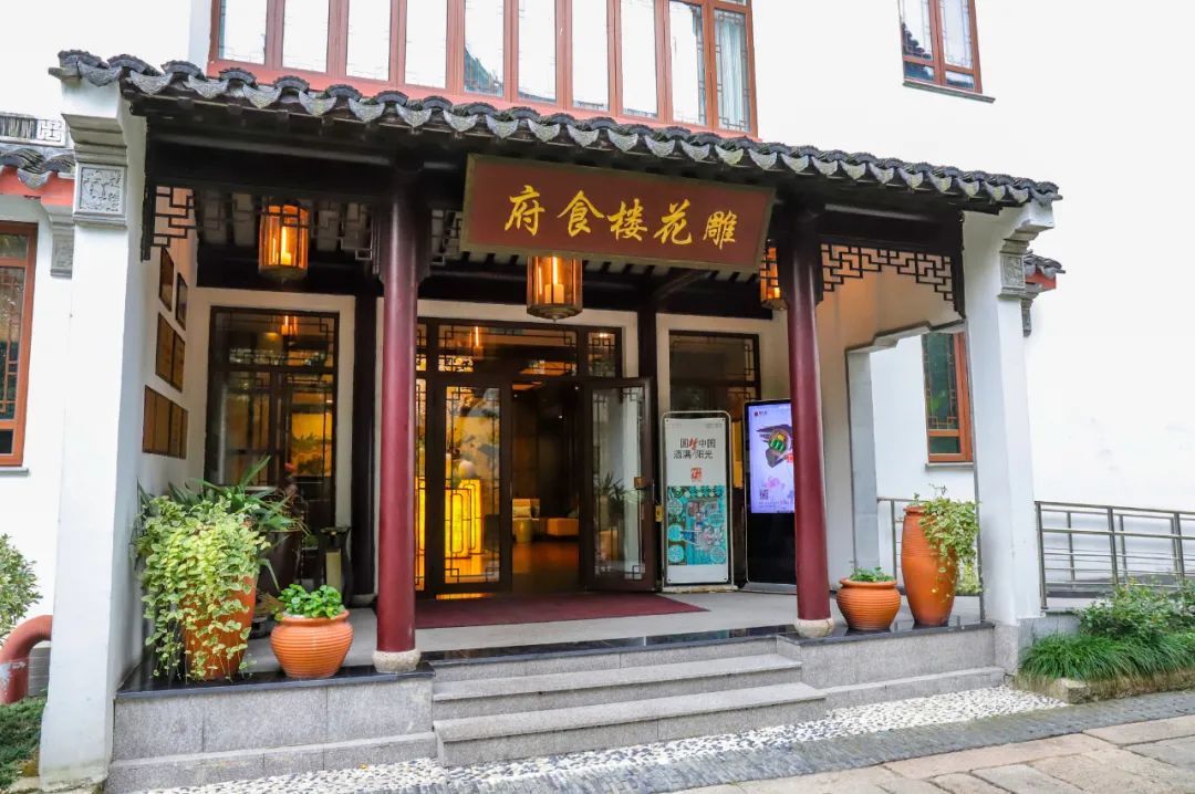 蜡梅花开，香溢满园！