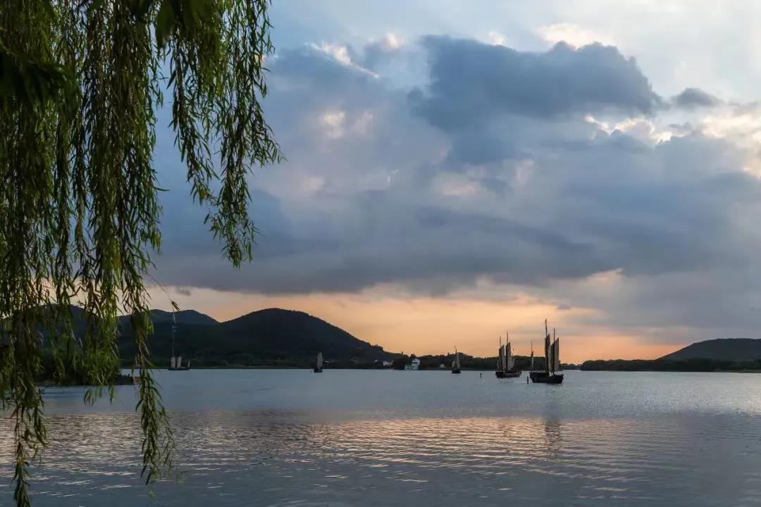 光福镇上走走，赏花赏江南