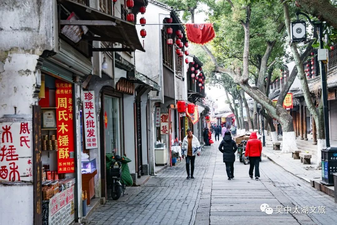 乾隆六下江南的原因是……
