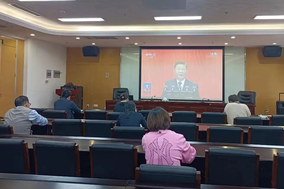吴中区文体旅系统干部职工认真收听收看热议二十大开幕盛况