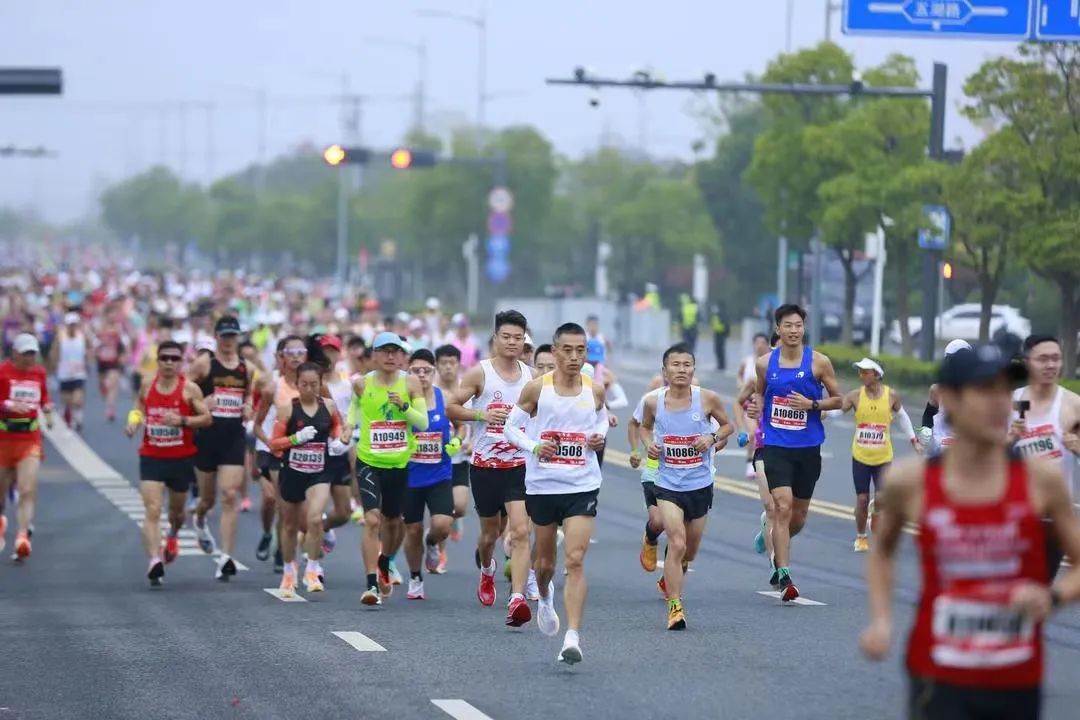 “环太湖1号公路”马拉松，热力开跑！
