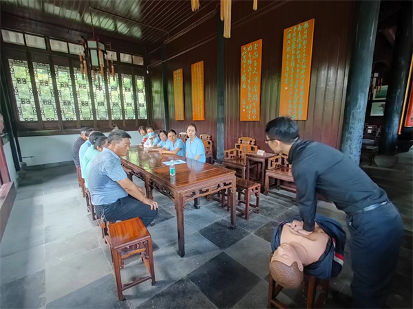 启园景区开展健康安全培训