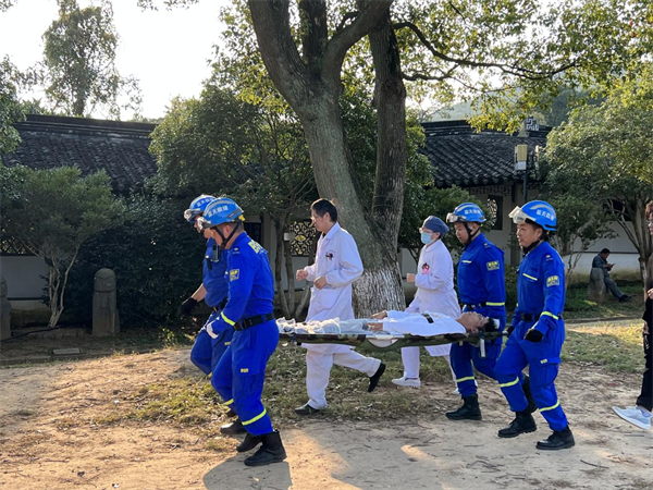 防患于未“燃”：森林火灾应急处置演练在雨花胜境景区展开