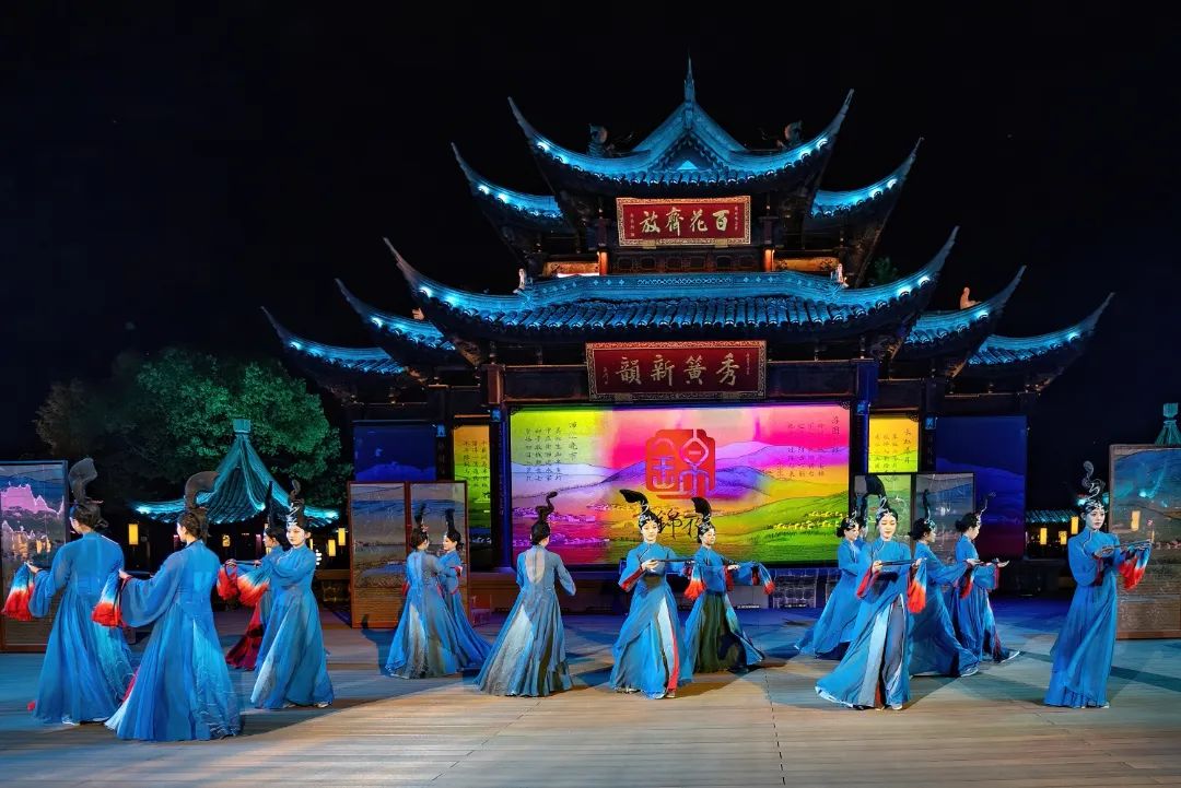 沉浸式夜游“花式”上新，怎么玩都觉得美！