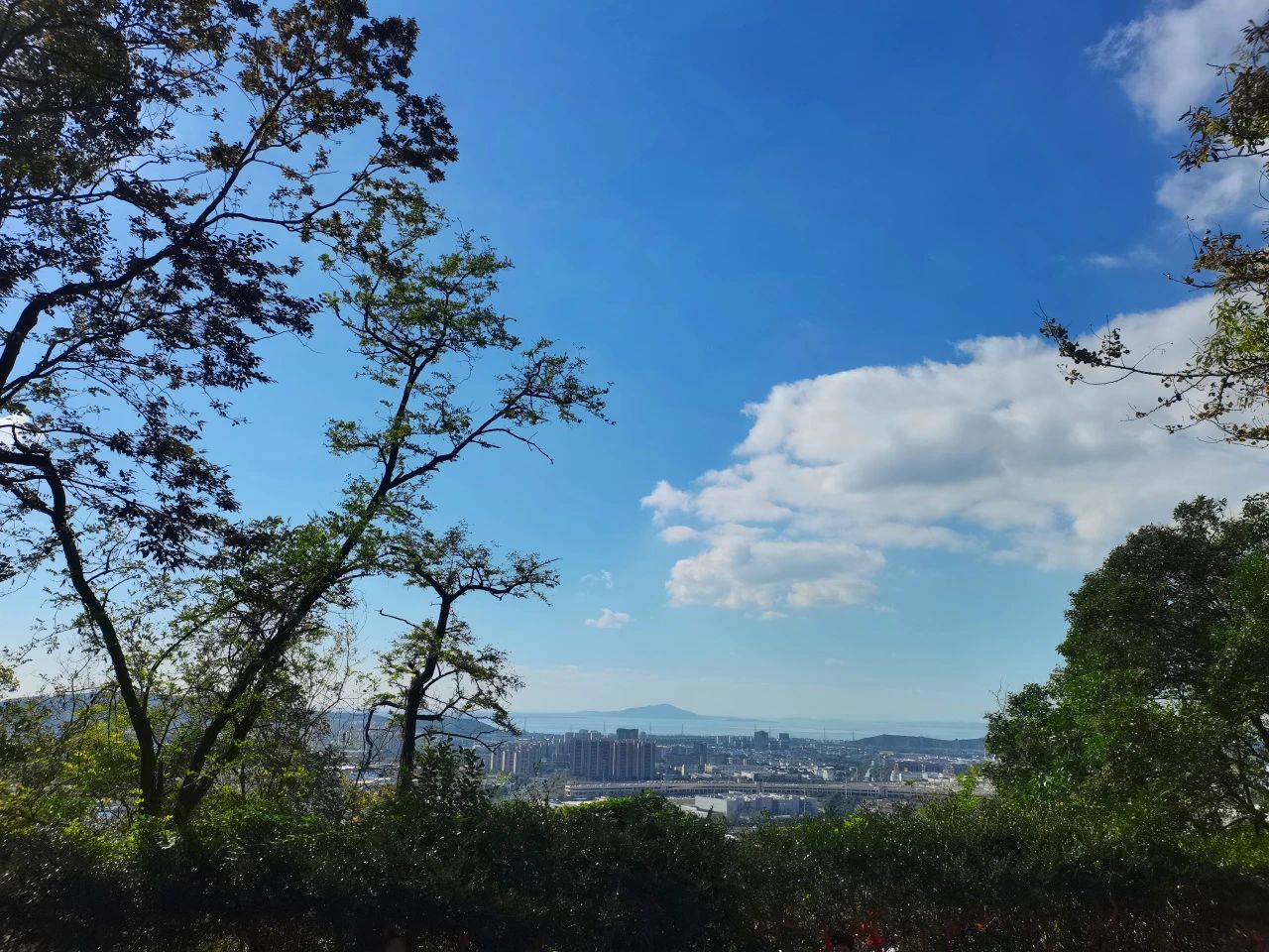 漫步灵岩，探寻秋之秘境