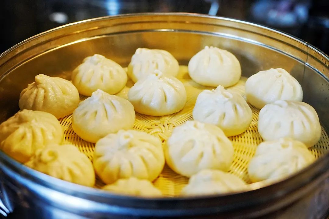 这一口肉馒头，也太好吃了吧！