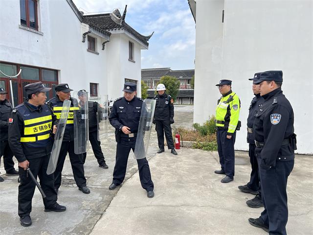 甪直古镇景区开展反恐防暴应急演练