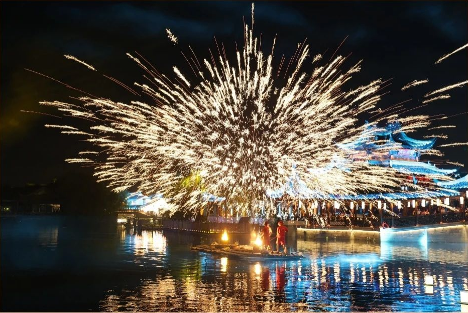 水上打铁花春节返场，来青靛甪直红火过大年！