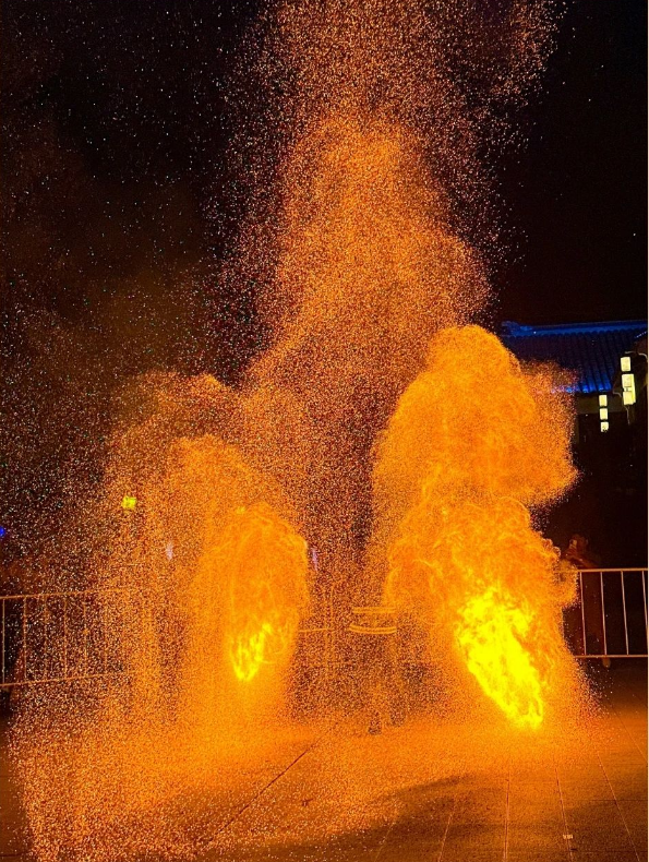 水上打铁花春节返场，来青靛甪直红火过大年！