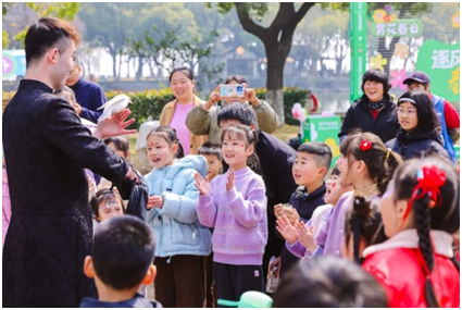 “逐风之约，春日寻光”太湖西山岛春日游亲子活动在石公山景区成功举办