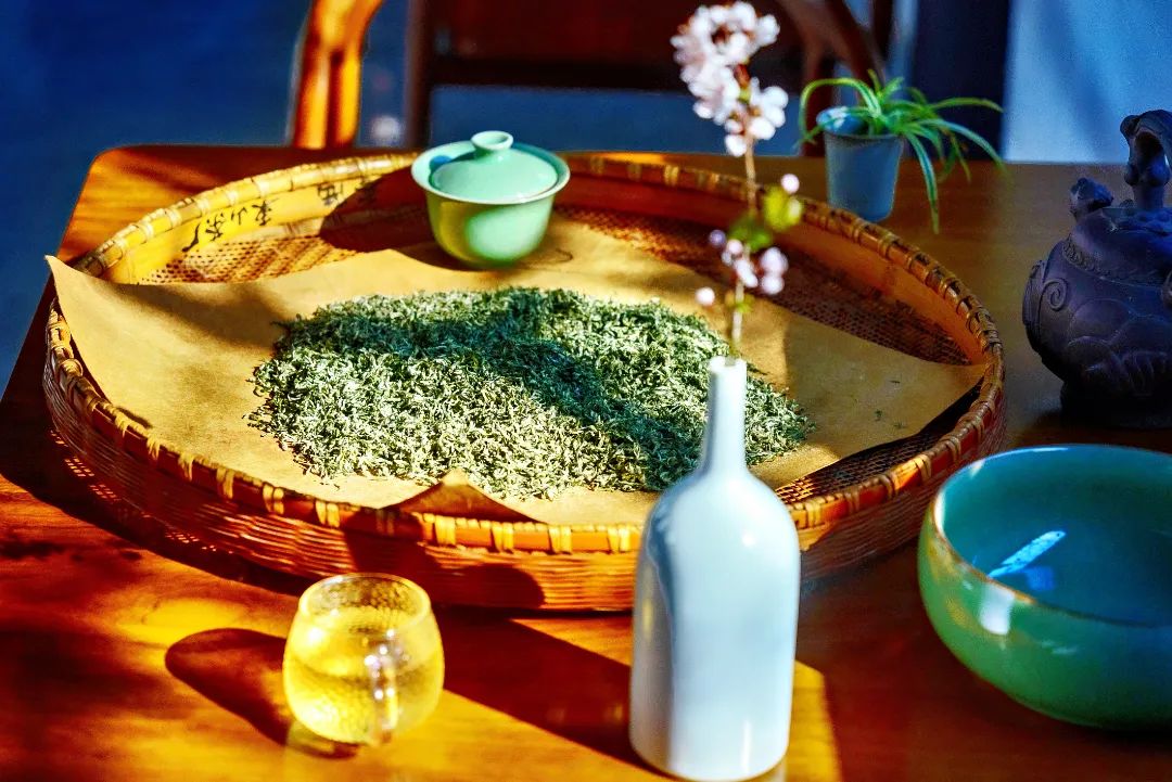 一杯碧螺春，解锁舌尖上的春日密码！