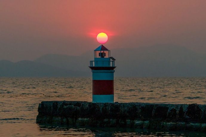 赴一日清晨，看一场日出