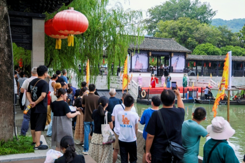 吸客近30万人次 木渎古镇游客同比增长超三成
