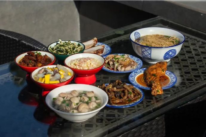 品一碗清晨“烟火气”