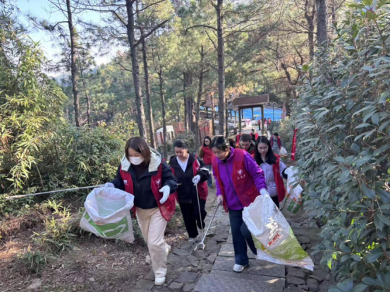 金庭旅游集团开展净山公益活动