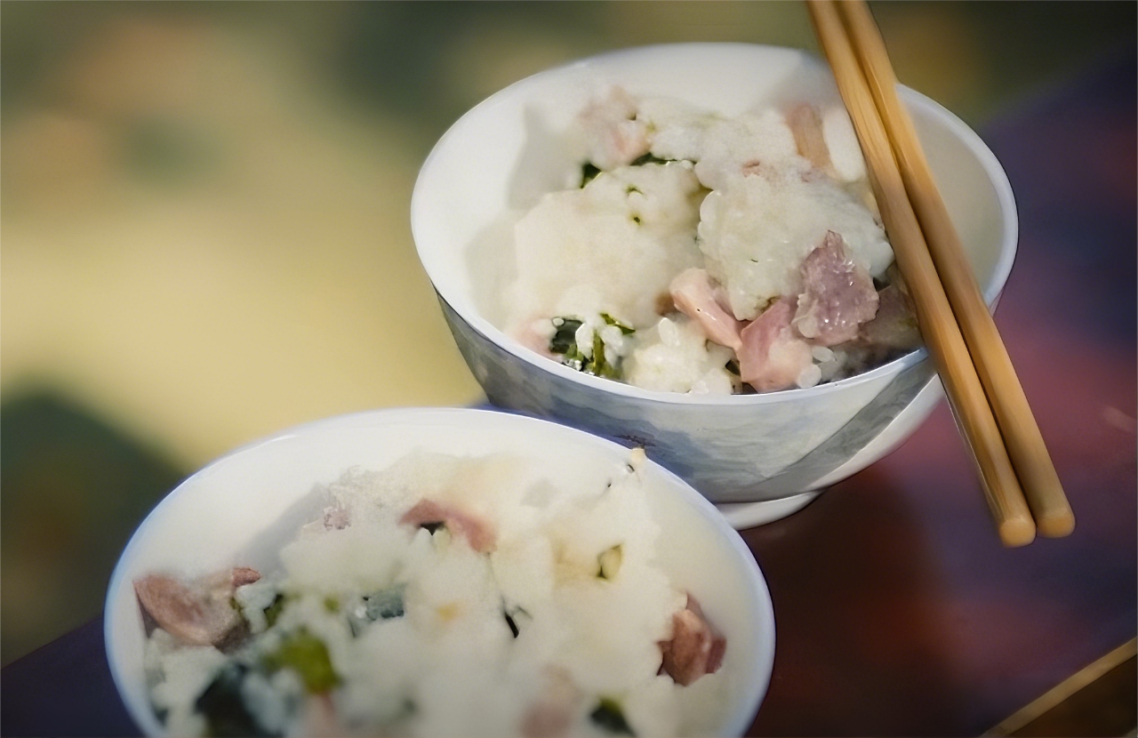 热气腾腾～来一碗农家土灶咸肉菜饭吧