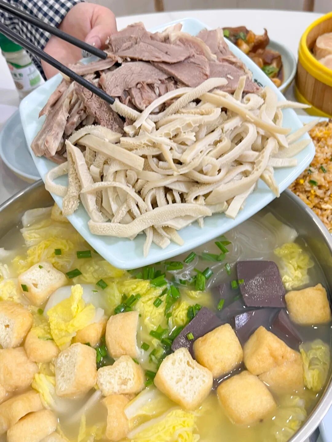 来一碗进补暖胃羊汤吧