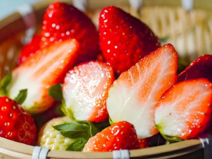 “莓”好时光，“番”倍甜蜜！