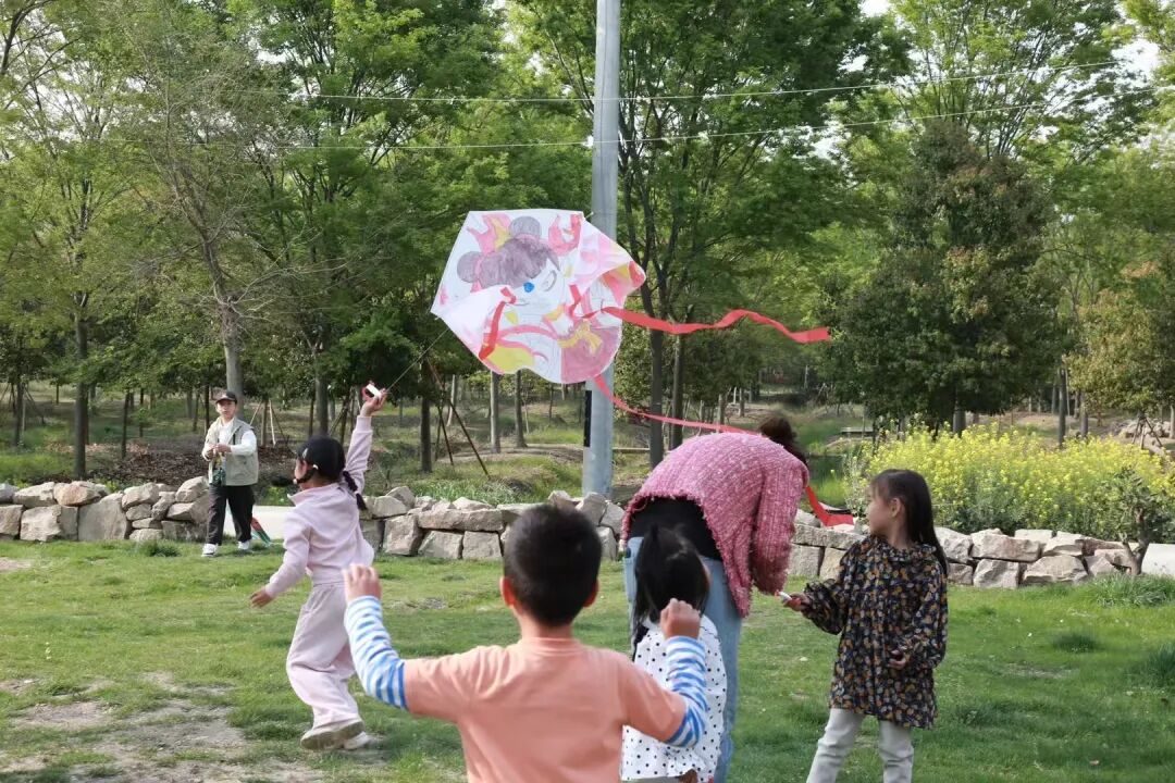 在太湖的风里，和春天撞个满怀