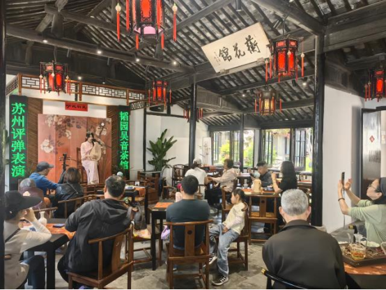 神兽莅古镇  烟火醉江南
