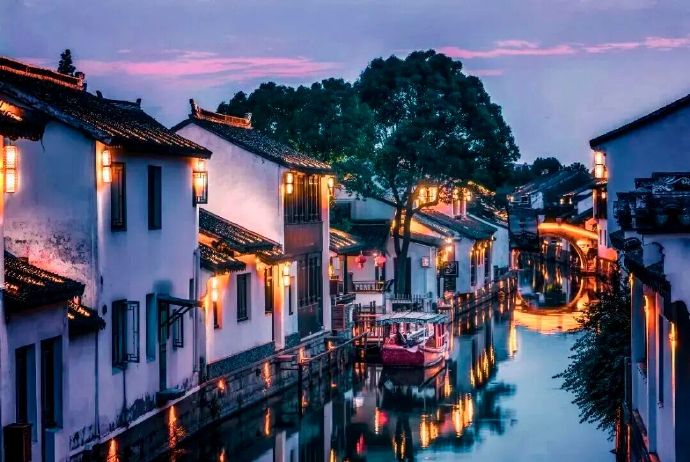 下班之后，带TA赴一场甪直七夕之约，“鹊”实浪漫~