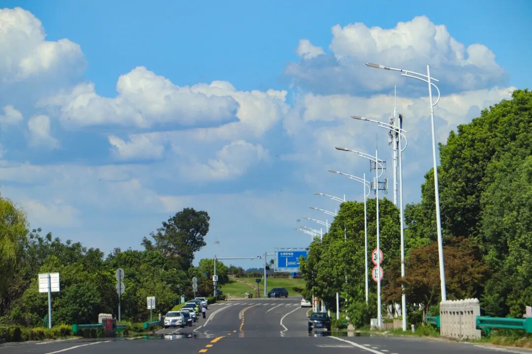 在西山岛，现实版Windows桌面找到了